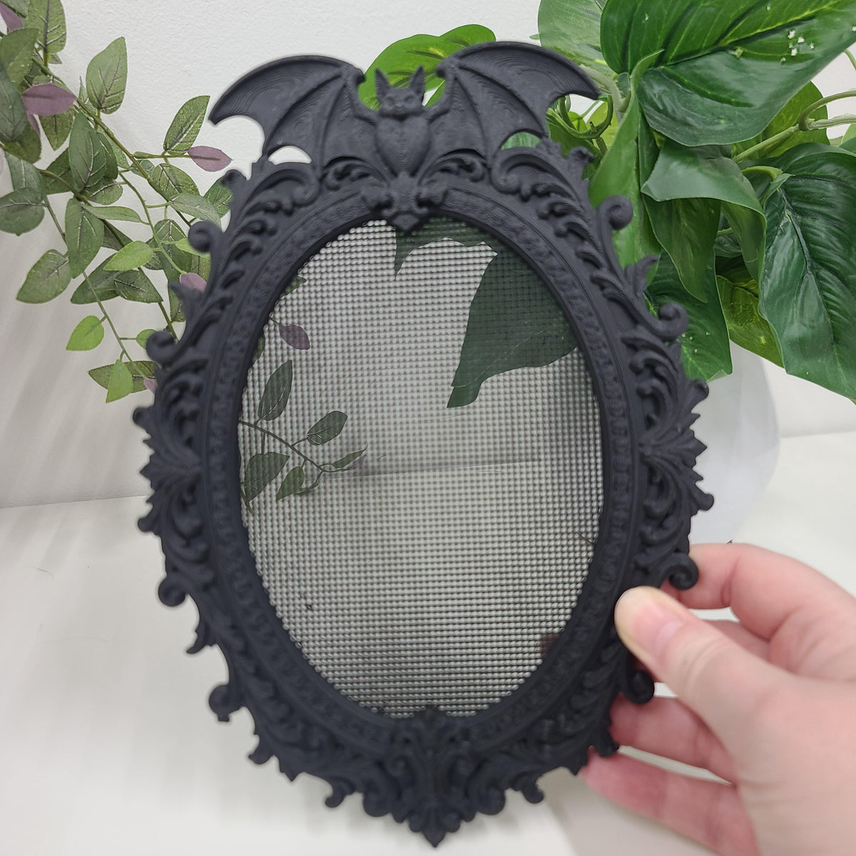Gothic Bat Cross Stitch Frame, 14 Count Built-In Grid, No Hoop Needed, 82x60 Stitches