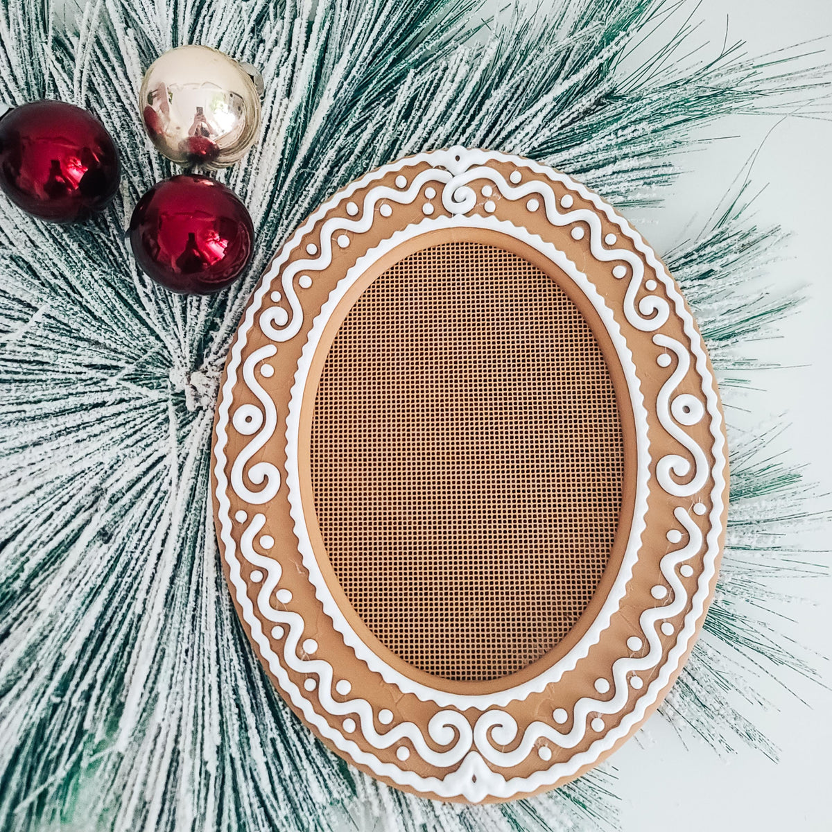 Gingerbread Christmas Cross Stitch Frame, 14 Count Built-In Grid, No Hoop Needed