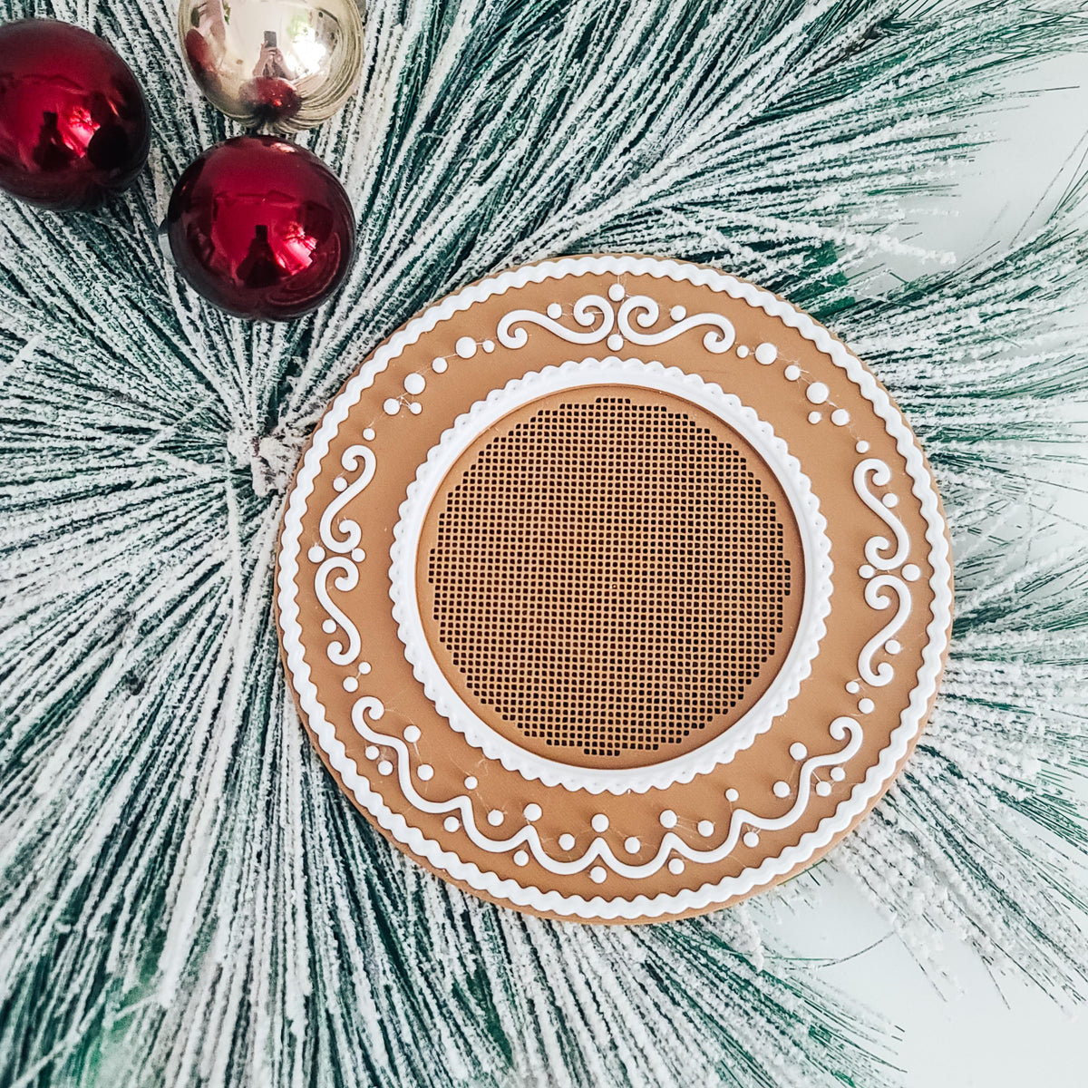 Gingerbread Christmas Cross Stitch Frame, 14 Count Built-In Grid, No Hoop Needed