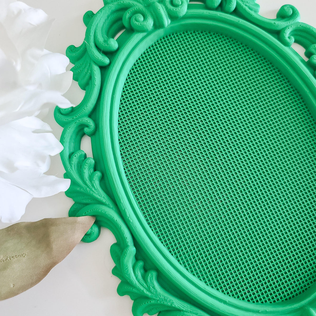 Ornate Oval Cross Stitch Frame, 14-Count Grid, No Hoop Needed (80x55 Stitches)