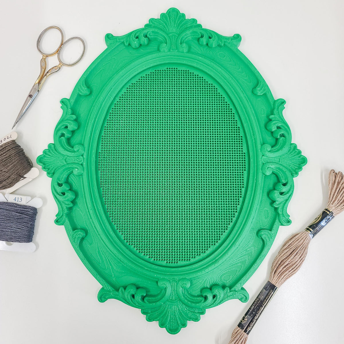 Cross Stitch Frame Baroque, 14 Count Built-In Grid, No Hoop Needed, 82x61 Stitches, Stitchable