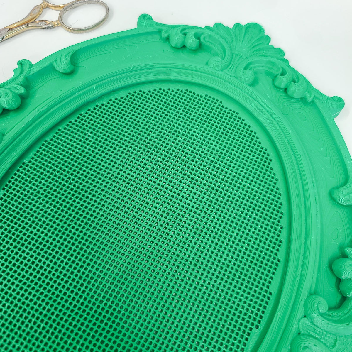 Cross Stitch Frame Baroque, 14 Count Built-In Grid, No Hoop Needed, 82x61 Stitches, Stitchable